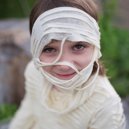 COSTUME DE  MOMIE AVEC PANTALON 5-6ANS