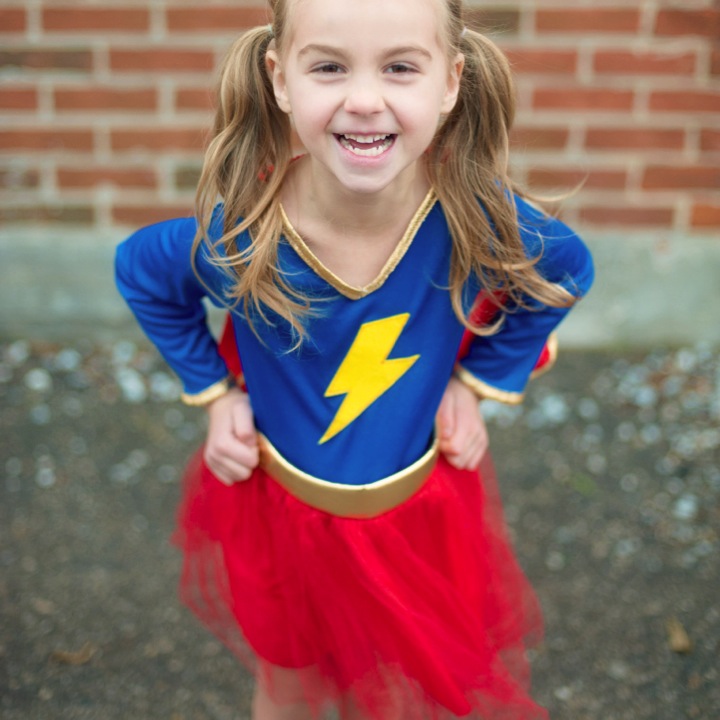 ROBE TUTU AVENTURE FOUDRE RAPIDE 4-6ANS