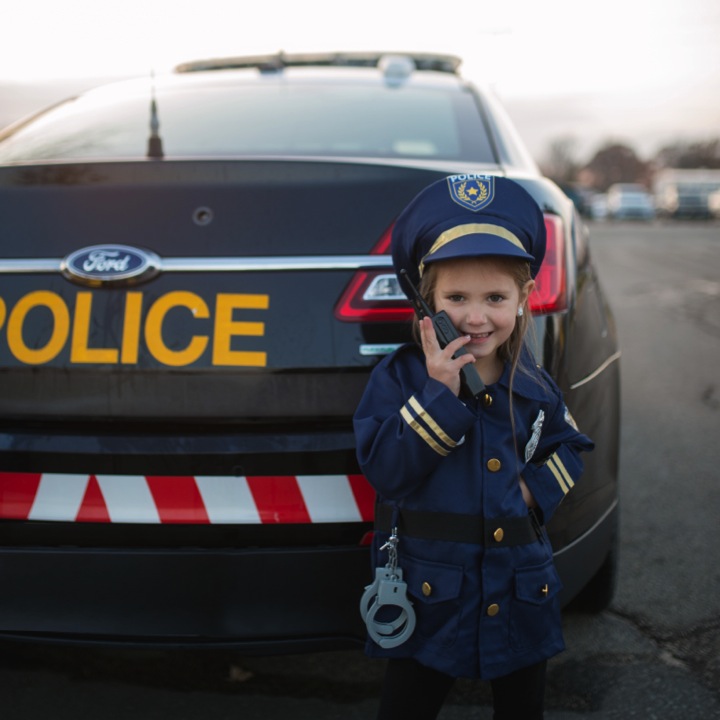 COSTUME POLICE AVEC ACCESSOIRES 5-6ANS